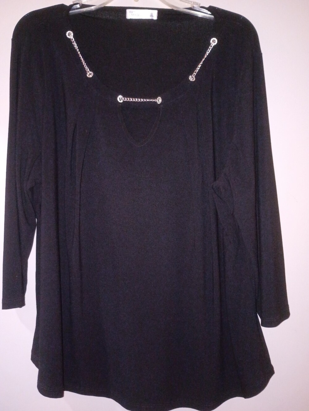Black Women’s Top With Chain-Accent 2X
